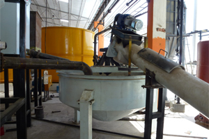 screw-conveyors-with-cement-stripper
